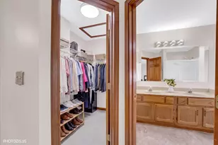 103 N Sterling Heights Rd, Vernon Hills, IL 60061 - Photo 21