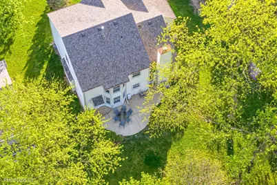 103 N Sterling Heights Road, Vernon Hills, IL 60061 - Photo 33