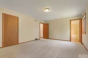 840 Queens Ln, Glenview, IL 60025 - Photo 19