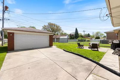 9247 S Ridgeway Avenue, Evergreen Park, IL 60805 - Photo 23