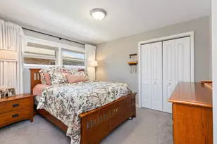 9247 S Ridgeway Ave, Evergreen Park, IL 60805 - Photo 15