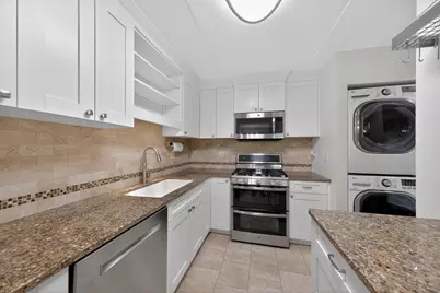 6443 Clarendon Hills Road #305A, Willowbrook, IL 60527 - Photo 9
