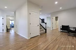 21827 W Riviera Ct, Mundelein, IL 60060 - Photo 21