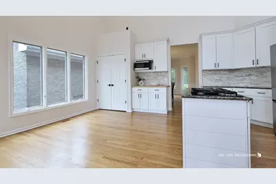 21827 W Riviera Court, Mundelein, IL 60060 - Photo 11