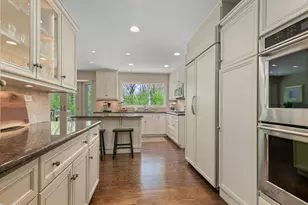 121 Pembroke Dr, Lincolnshire, IL 60045 - Photo 17