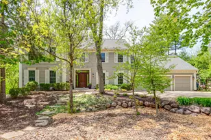 121 Pembroke Dr, Lincolnshire, IL 60045 - Photo 1