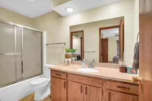 2108 Sunview Dr, Champaign, IL 61821 - Photo 25