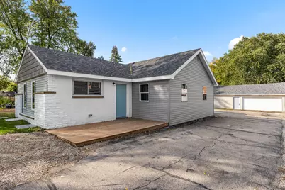 109 Raffel Road, Woodstock, IL 60098 - Photo 1