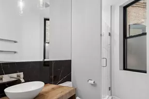 2147 W Thomas St, Chicago, IL 60622 - Photo 11