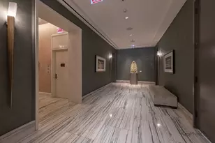 118 E Erie St, Chicago, IL 60611 - Photo 17