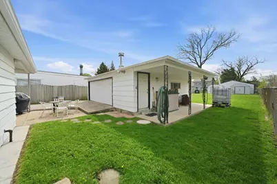 10443 W Medill Avenue, Melrose Park, IL 60164 - Photo 15