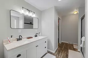 320 E Bogardus St, Paxton, IL 60957 - Photo 13