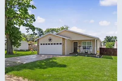 320 E Bogardus Street, Paxton, IL 60957 - Photo 1