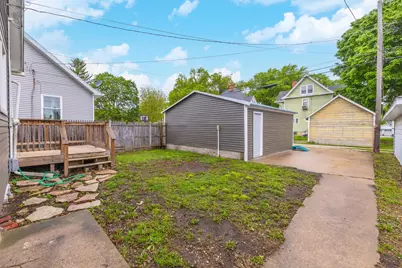 609 E Water Street, Pontiac, IL 61764 - Photo 33