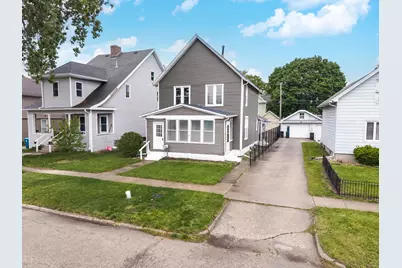 609 E Water Street, Pontiac, IL 61764 - Photo 1