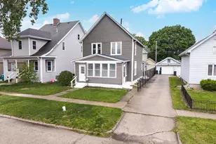 609 E Water St, Pontiac, IL 61764 - Photo 1