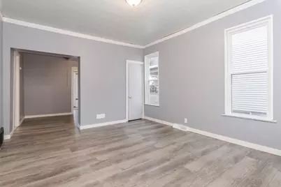 609 E Water Street, Pontiac, IL 61764 - Photo 9