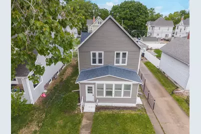 609 E Water Street, Pontiac, IL 61764 - Photo 3