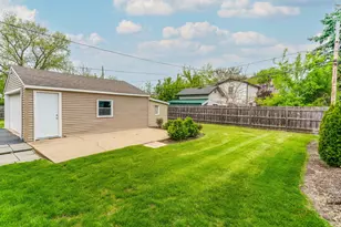 526 Clover Ln, Round Lake Beach, IL 60073 - Photo 21