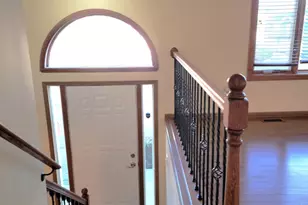 9264 Windsor Pkwy, Tinley Park, IL 60487 - Photo 3