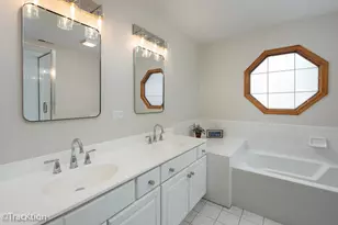 321 Kresswood Dr, West Chicago, IL 60185 - Photo 15