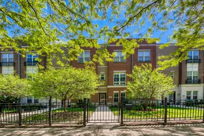 1219 W Grenshaw Street, Chicago, IL 60607 - Photo 1