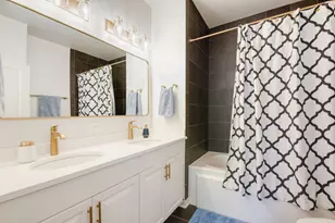 1219 W Grenshaw St, Chicago, IL 60607 - Photo 15