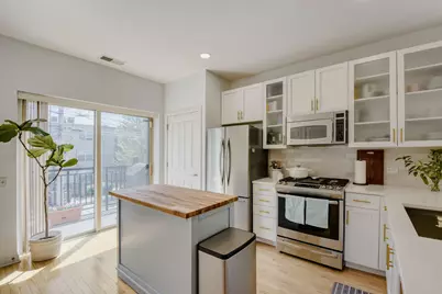 1219 W Grenshaw Street, Chicago, IL 60607 - Photo 3