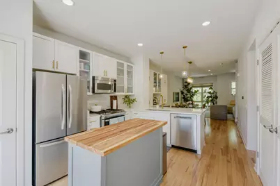 1219 W Grenshaw Street, Chicago, IL 60607 - Photo 5