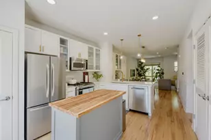 1219 W Grenshaw St, Chicago, IL 60607 - Photo 5