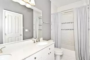 301 W Scott St, Chicago, IL 60610 - Photo 9