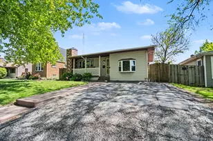 604 Cowles Ave, Joliet, IL 60435 - Photo 3