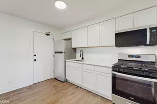 10362 Michael Todd Terrace, Glenview, IL 60025 - Photo 9