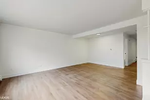 10362 Michael Todd Terrace, Glenview, IL 60025 - Photo 7
