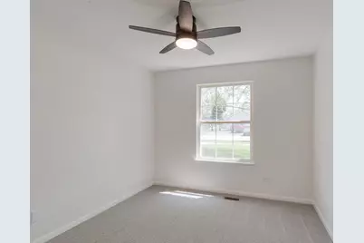 1129 N Red Oak Circle #2, Round Lake Beach, IL 60073 - Photo 11