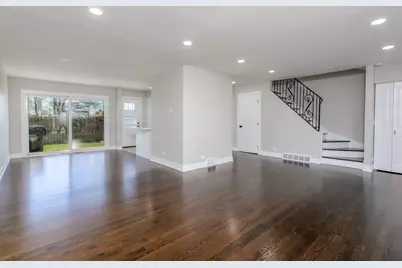 8800 Dee Road #A, Des Plaines, IL 60016 - Photo 5