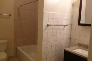 1552 W Highland Ave, Chicago, IL 60660 - Photo 3