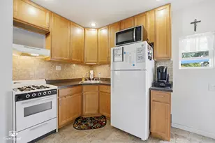 1611 Marquette Rd, Joliet, IL 60435 - Photo 5