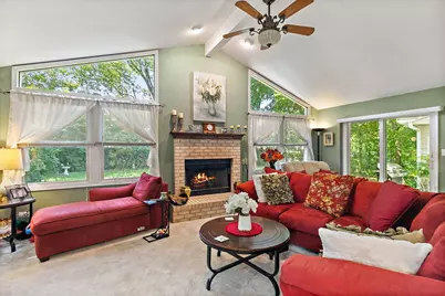 910 Division Street, Barrington, IL 60010 - Photo 3