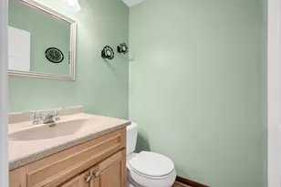 6806 Prairieview Ave, Woodridge, IL 60517 - Photo 15