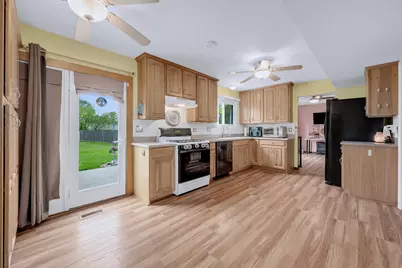 6806 Prairieview Avenue, Woodridge, IL 60517 - Photo 9