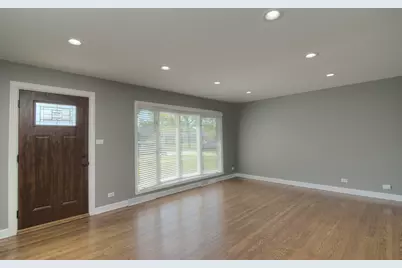 367 W Fremont Avenue, Elmhurst, IL 60126 - Photo 3