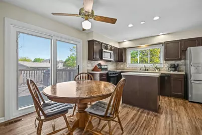 75 Wildwood Drive, Roselle, IL 60172 - Photo 5