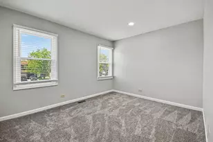 75 Wildwood Dr, Roselle, IL 60172 - Photo 13