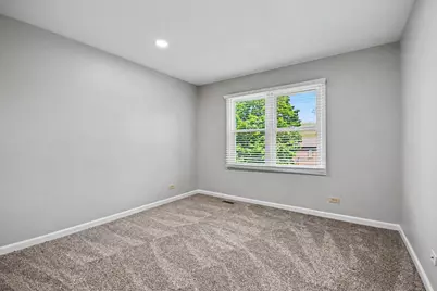 75 Wildwood Drive, Roselle, IL 60172 - Photo 15