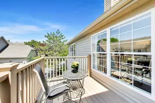 11171 Edgebrook Ln, Indian Head Park, IL 60525 - Photo 13