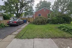 1640 N Prairie Ave, Crest Hill, IL 60403 - Photo 1