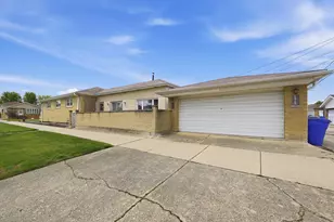 6500 W 64th St, Chicago, IL 60638 - Photo 3