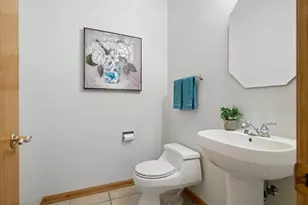 2304 Sarazen Dr, Vernon Hills, IL 60061 - Photo 17