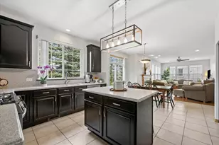 2304 Sarazen Dr, Vernon Hills, IL 60061 - Photo 15